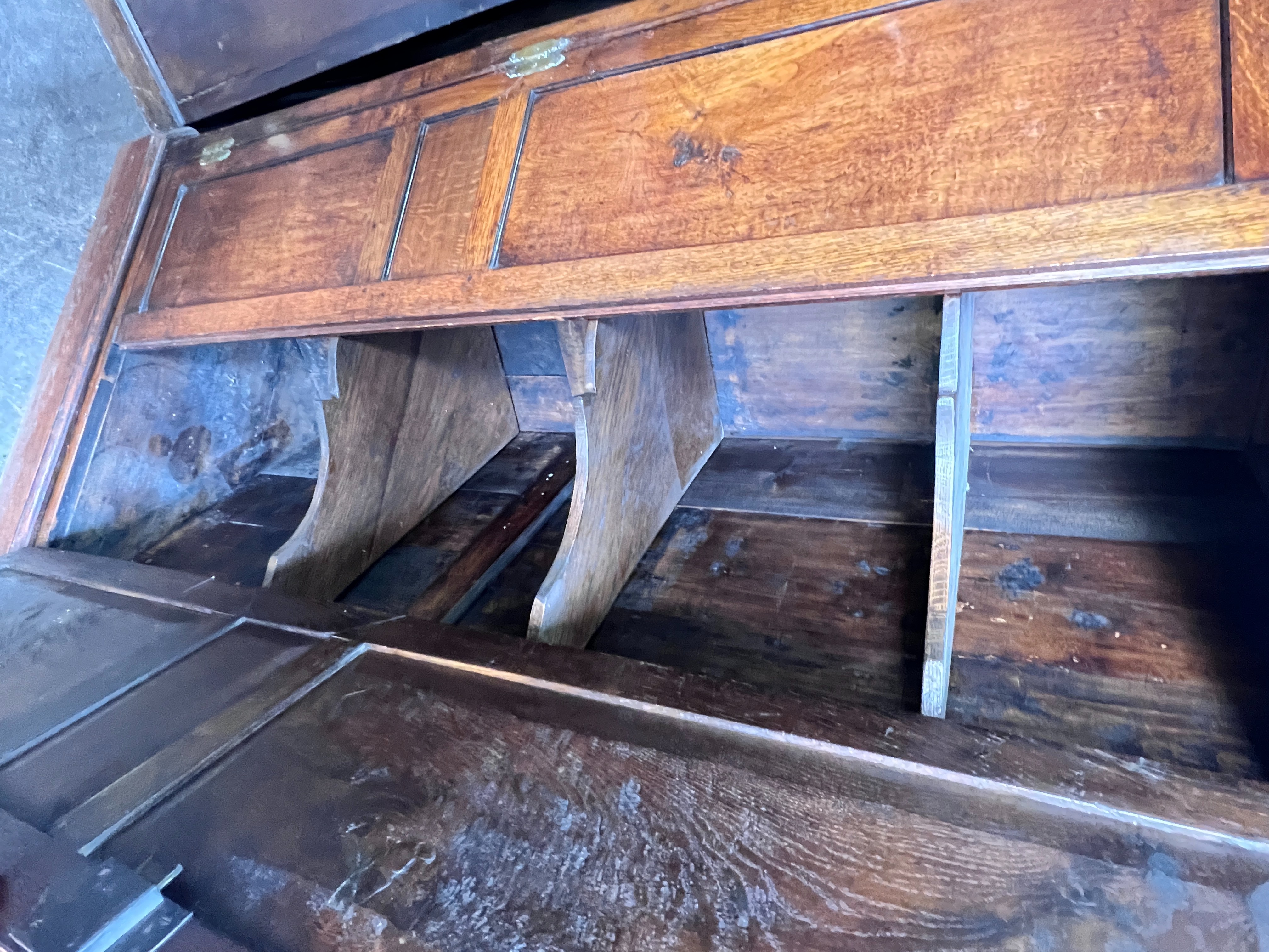 A George III provincial oak standing corner cabinet, width 94cm, depth 50cm, height 185cm